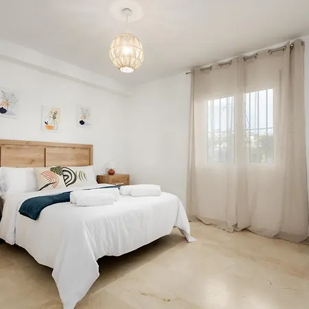 Right On The Beach - 4Br Seaview Estepona Exterior photo